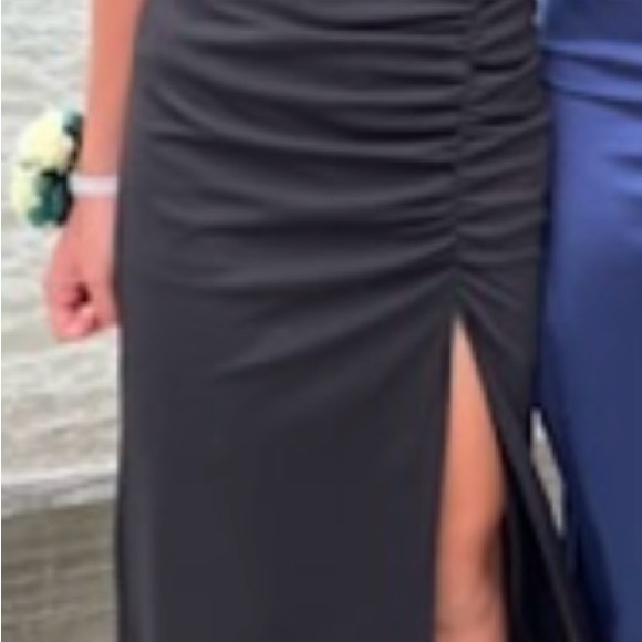 Formal Black Floor Length Dress- Size SMALL - Picture 11 of 11